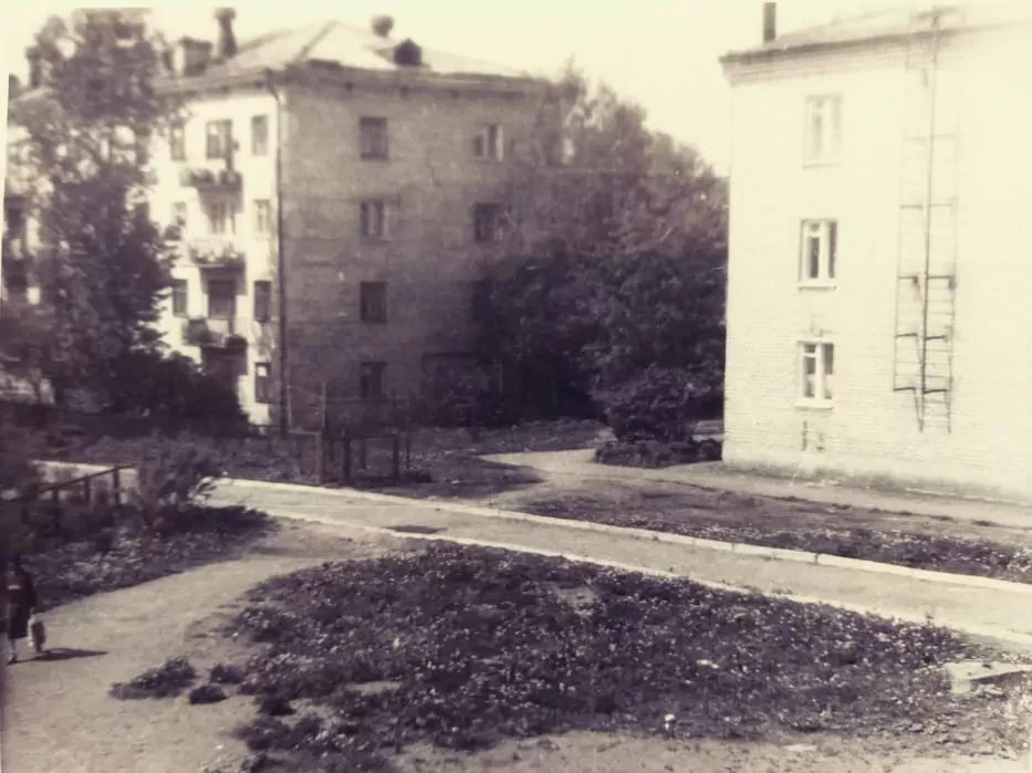 Вид из окна дома 32 по улице К. Маркса, 1986 г.