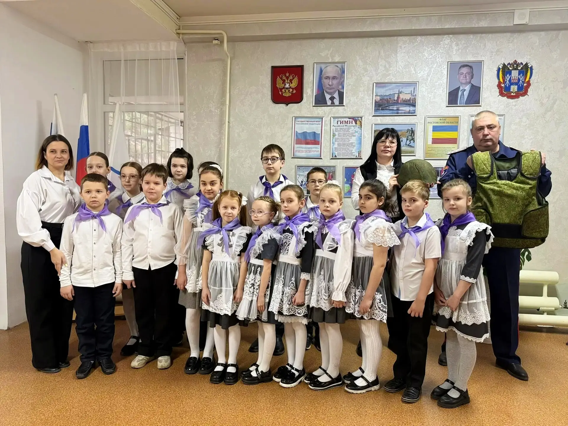 🇷🇺ТОРЖЕСТВЕННАЯ ЦЕРЕМОНИЯ ВЫНОСА ФЛАГА И ИСПОЛНЕНИЯ ГИМНА РОССИЙСКОЙ ФЕДЕРАЦИИ🇷🇺 16 марта  2026 года