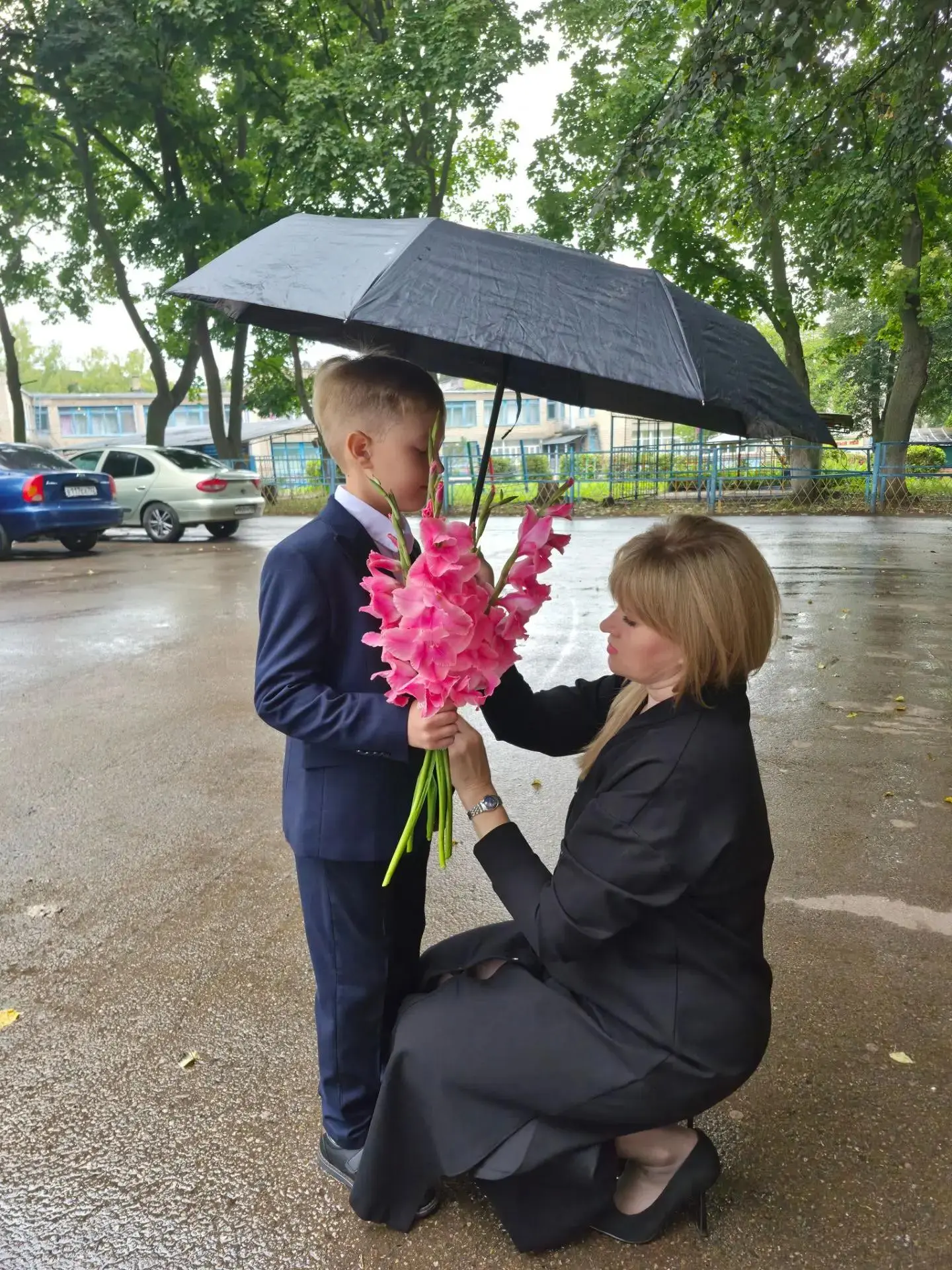 📚🔔 Дорогие ребята, уважаемые педагоги и родители! От всей души поздравляю вас с Днем ...
