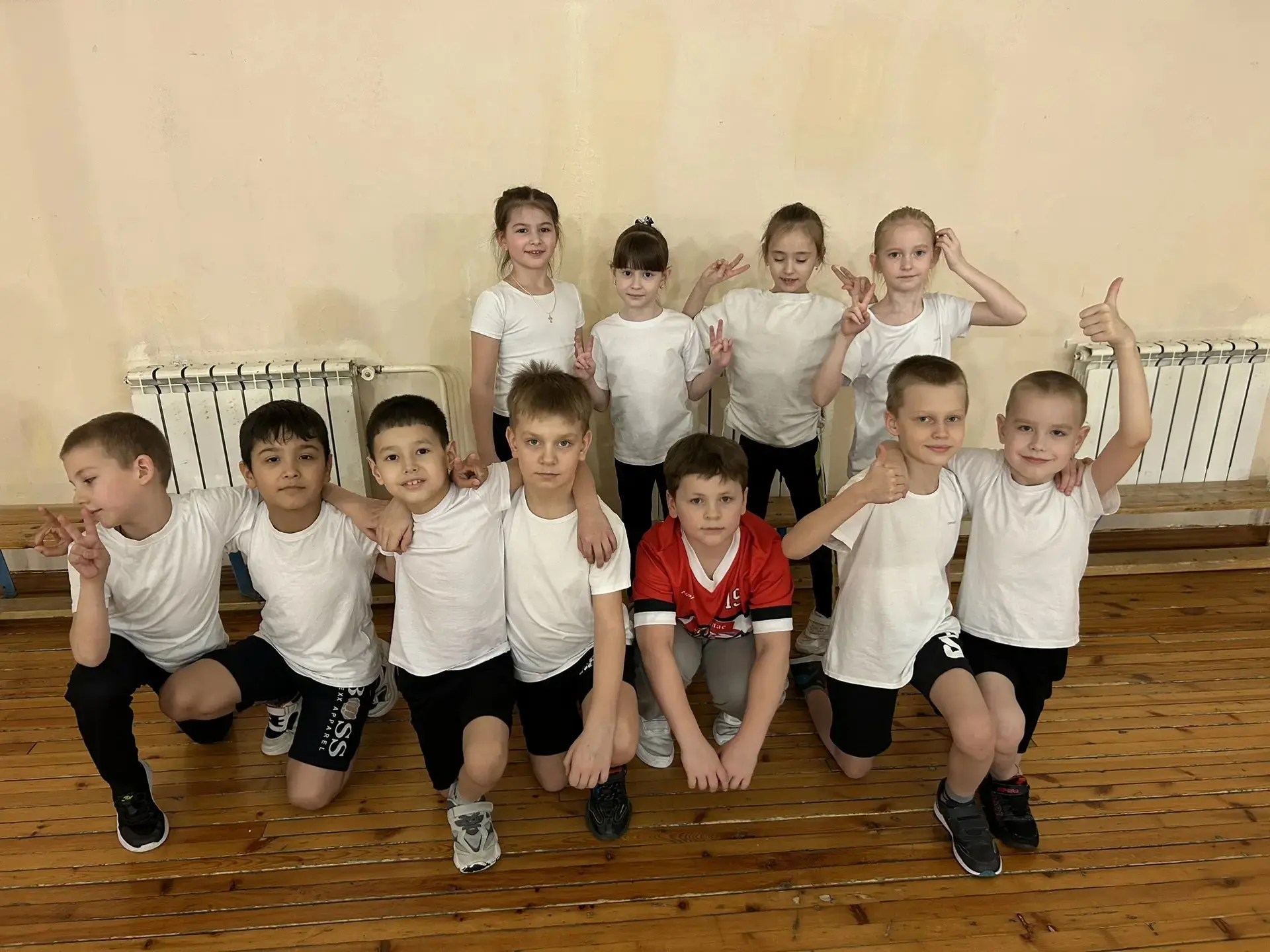 Сегодня в нашей школе в рамках месячника оборонно-массовой и спортивной работы прошла легендарная иг
