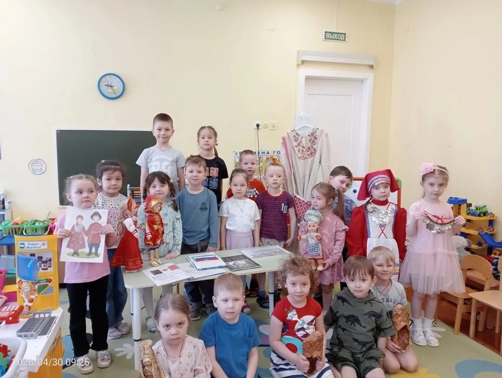 В рамках прошедшей "Недели открытых дверей" по нравственно-патриотическому воспитанию в средней груп