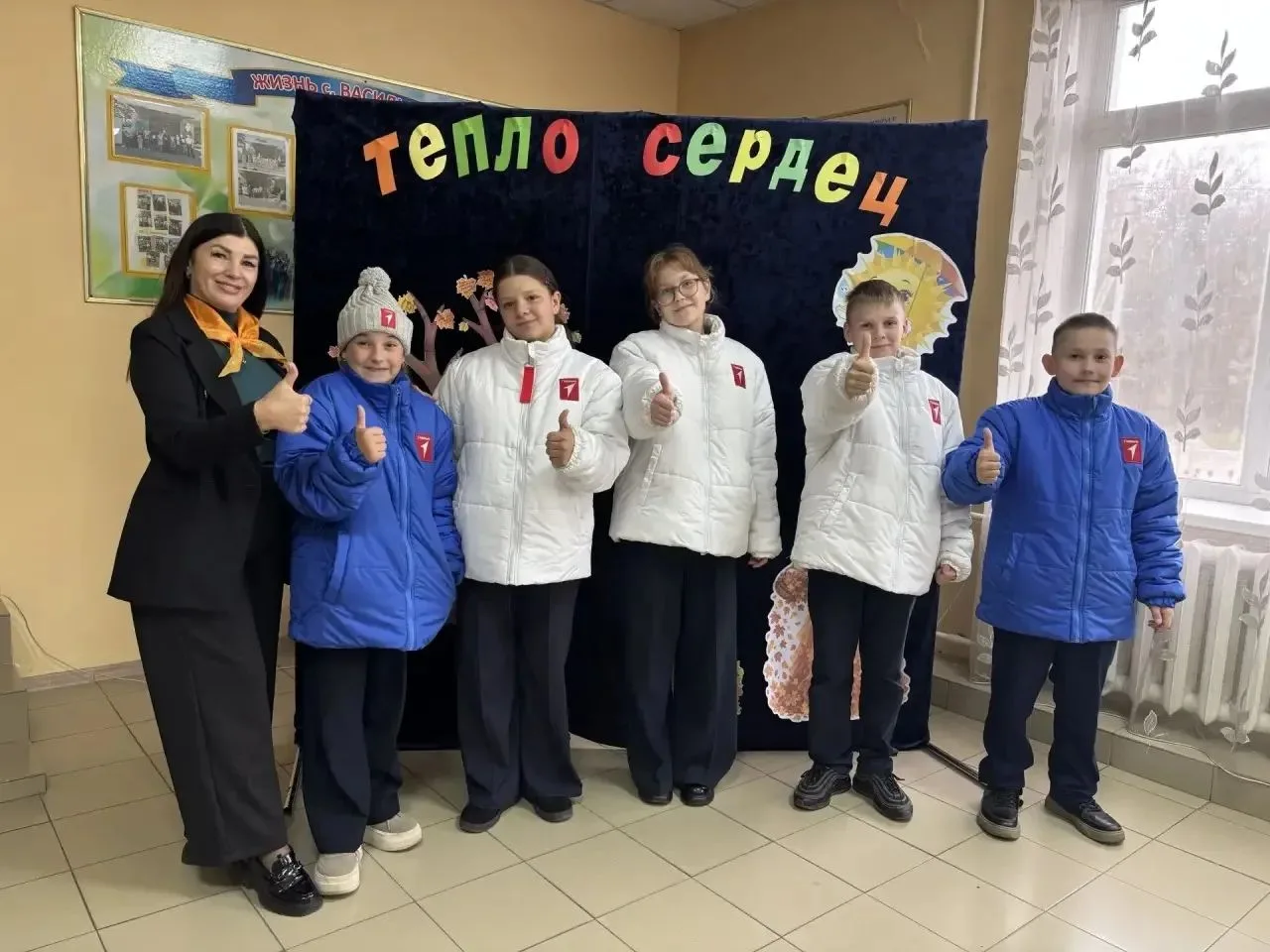 ‎🍁 Доброта, согревающая сердца: активисты «Движения Первых» поздравили старшее поколение!