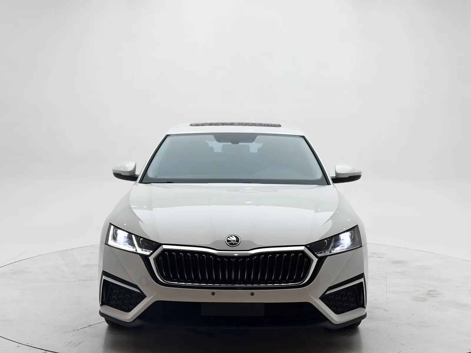 🚗 Название: Skoda Octavia