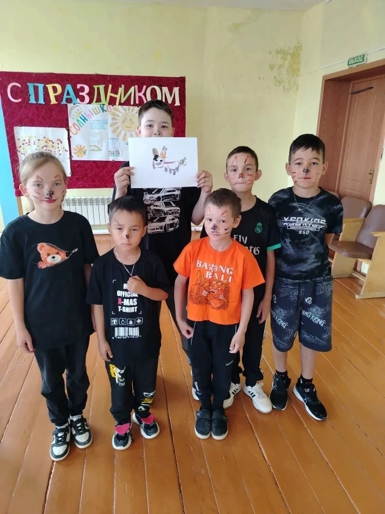 День смеха и юмора » в нашем летнем пришкольном лагере прошел 3 июня. Утро началось с у...