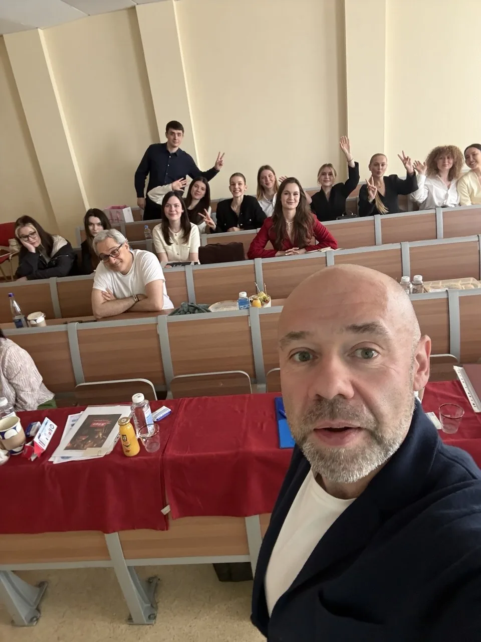 Сегодня утром я работал Председателем Государственной экзаменационной комиссии в Финансовой Универси