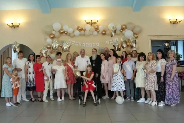 🔹Чувашия🔹 

Первый выпускной прошел в Алатырском центре помощи детям-инвалидам

У праздника — особ