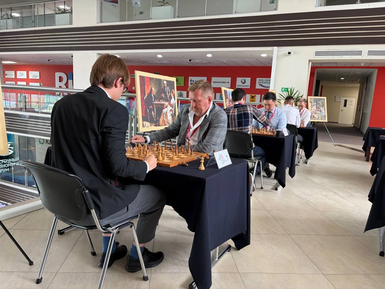 От девятилетнего вундеркинда до мастеров FIDE: яркие партии Кубка Росконгресса