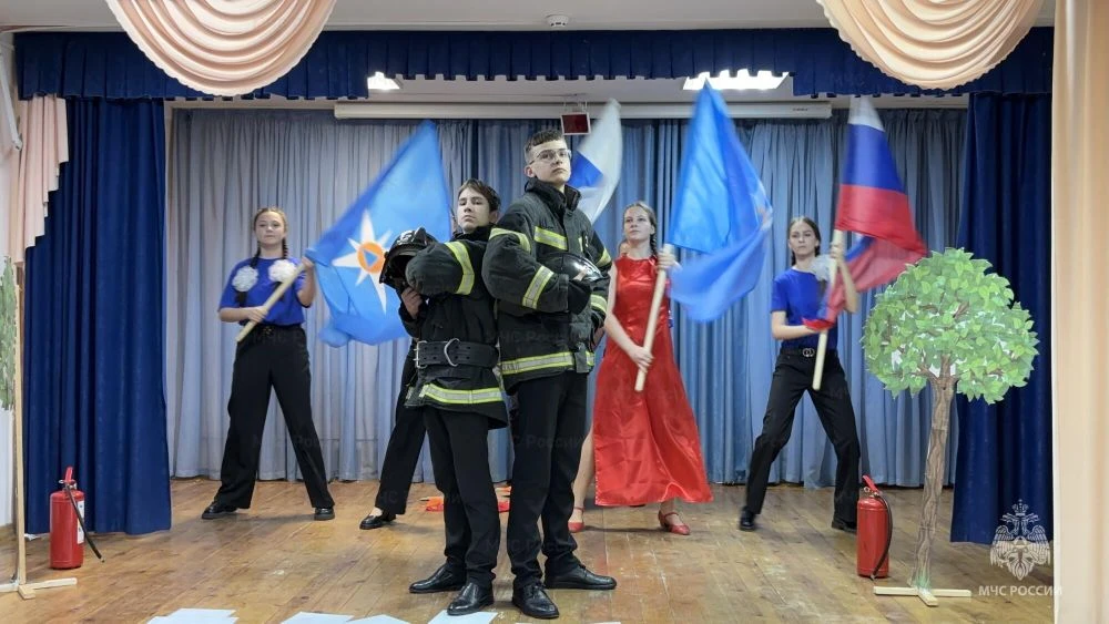 🎉 Дружины юных пожарных Орловщины соревнуются за звание лучших   В городе Орле состоялись первые зон