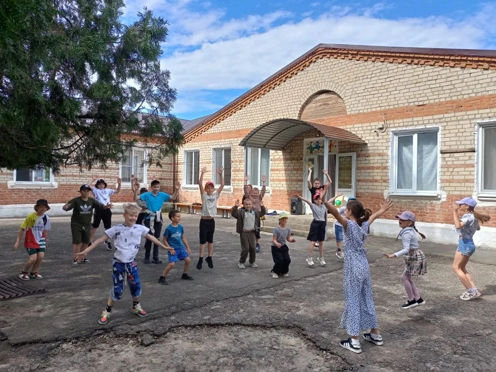 🌺Завершился четвертый день в лагере дневного пребывания детей. Начался как обычно  с з...