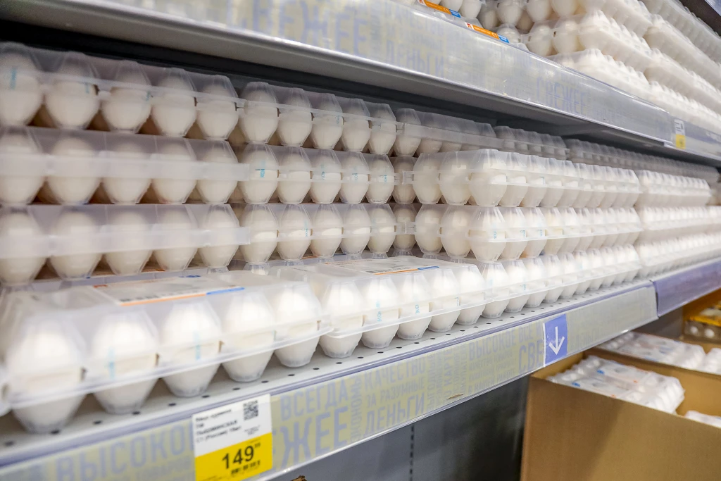 В Югре выявили около 290 проб некачественных пищевых продуктов, в том числе БАДов