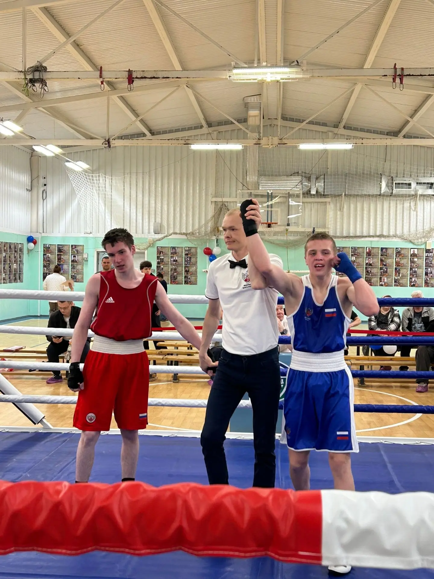 🥊«Бокс в школу»     Новая школа в селе Ижма успешно участвует во всероссийским проекте «Бокс в школу