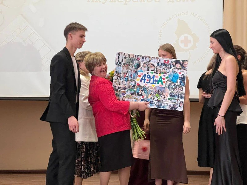 🎓Дипломы акушерок получили 87 молодых медиков  Ура! Региональная служба родовспоможения пополнится н