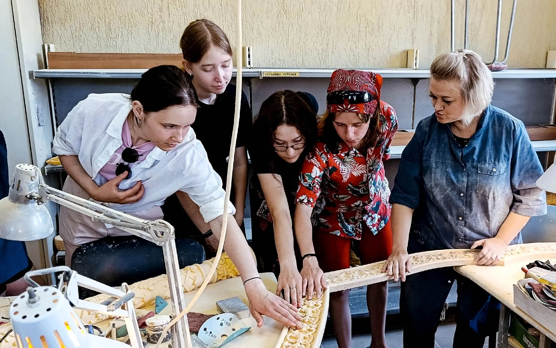 🧑‍🎨Студенты в сердце Палеха 

🏛Студенты 3 курса отделения «Живопись» Ивановского художественного 