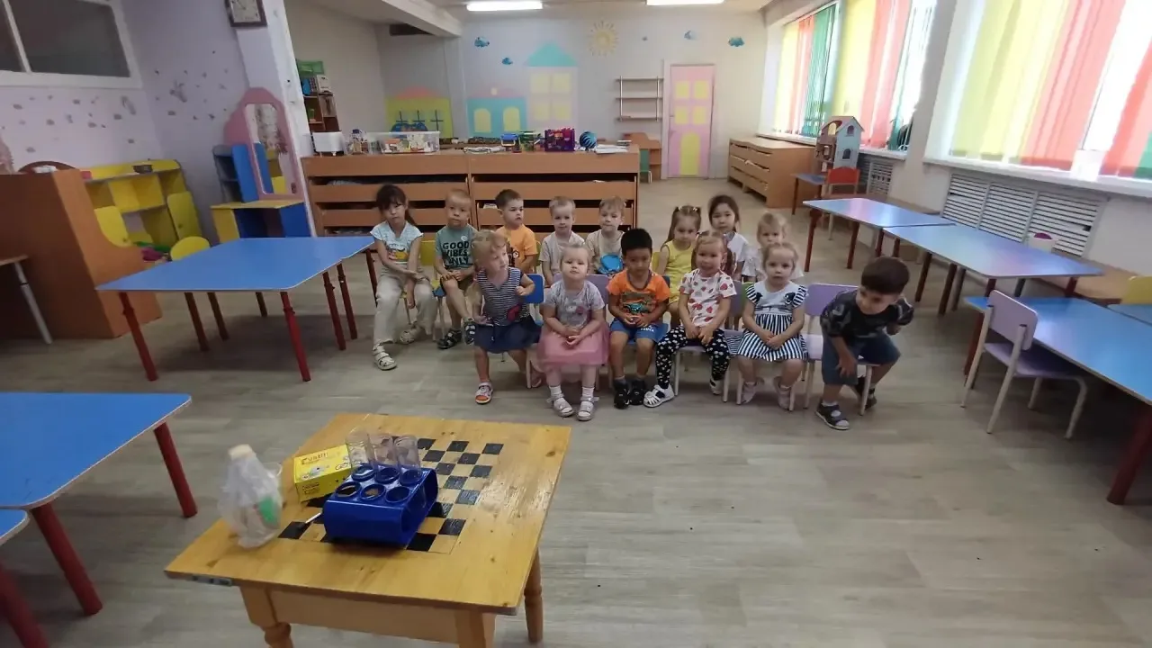 Тема: "Для чего нужна вода?" 💦
Цель: обеспечить представление детей о воде. 
Задачи: познакомить де