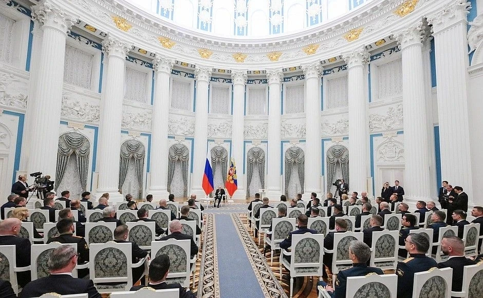 Президент России Владимир Путин встретился с выпускниками первого потока программы «Вре...
