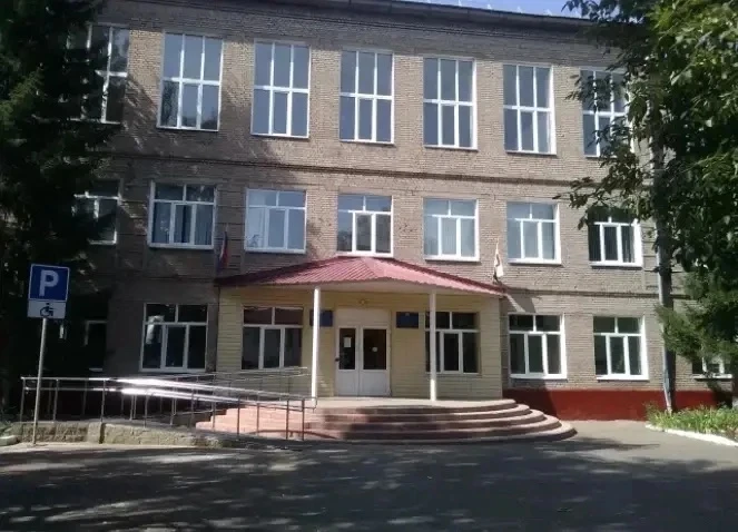 🏫 В Уфе разгорается скандал из-за объединения двух школ

Чиновники решили объединить школы №95 и №8