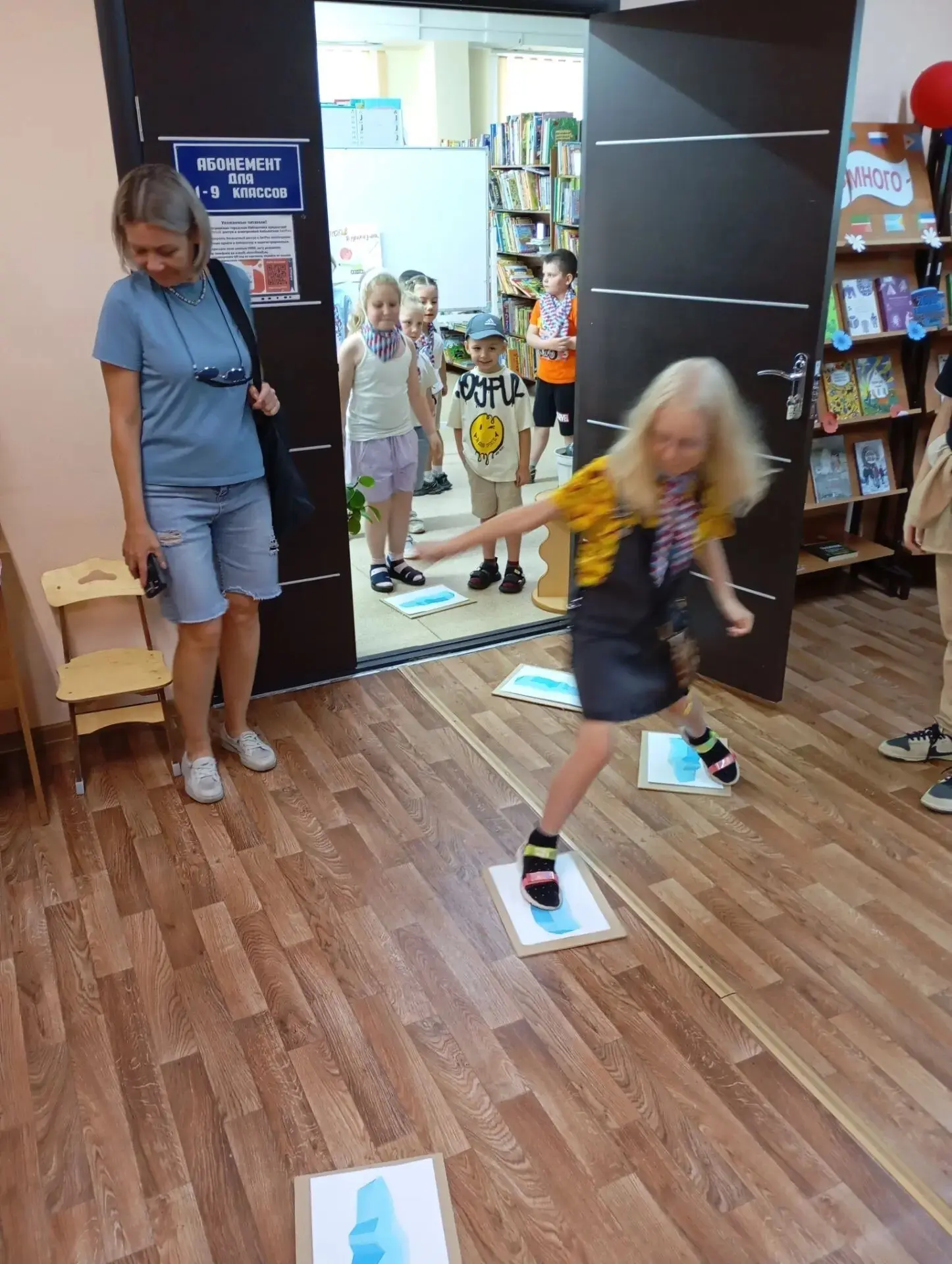 🌈 АКТИВНЫЕ ЛЕТНИЕ ИГРЫ

Стояли теплые летние дни. Детская библиотека превратилась в площадку радост
