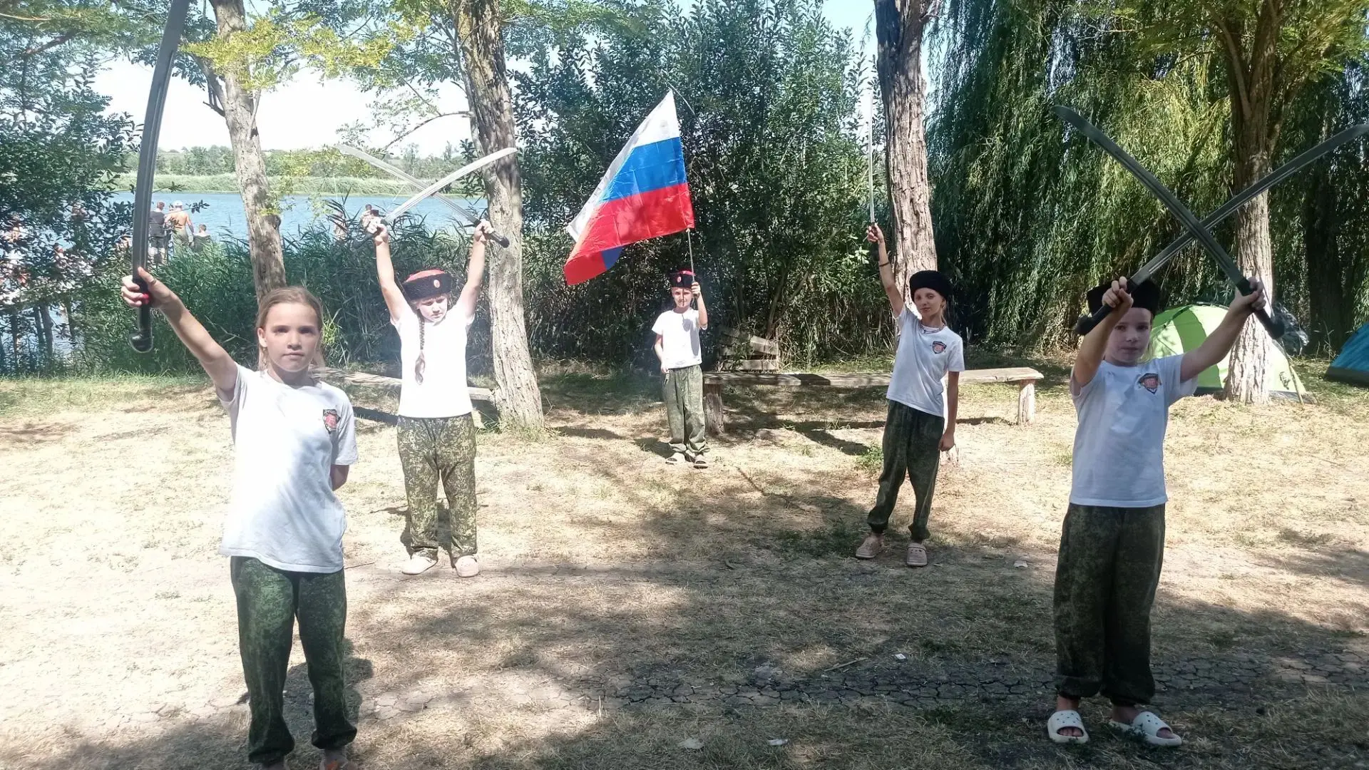 День Государственного флага России — праздник, объединяющий всю страну!