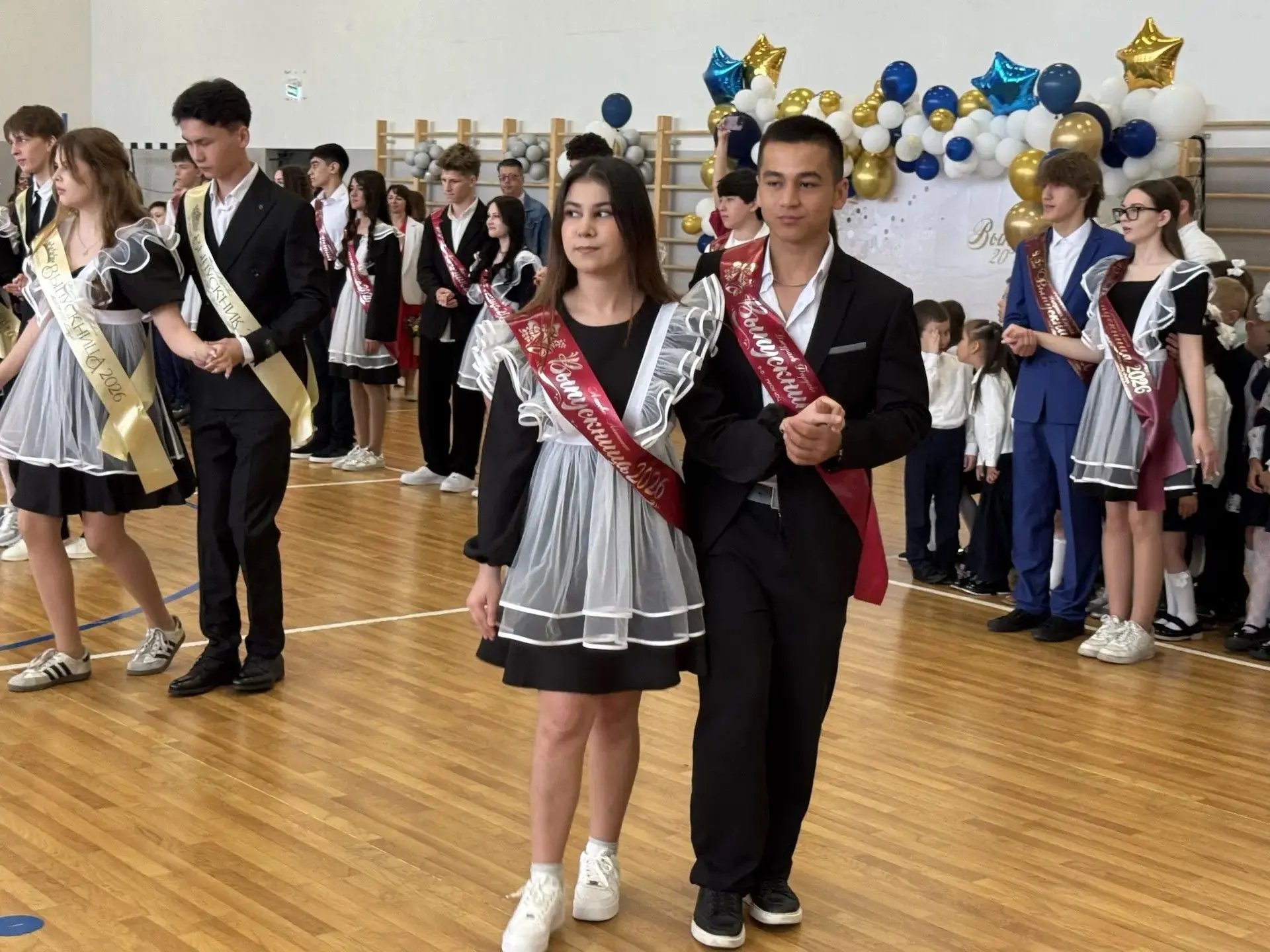 🔔 Последний звонок — начало новой главы!  🎓Сегодня в образовательном центре «Лидер» прозвучал послед