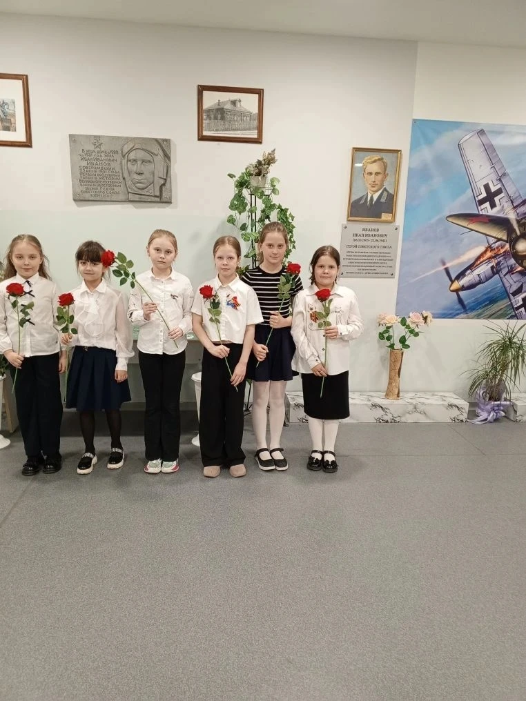 📌 «ВАХТА ПАМЯТИ» 🙏  Сегодня в нашей школе прошло торжественное мероприятие "Вахта памяти". Учащиеся 