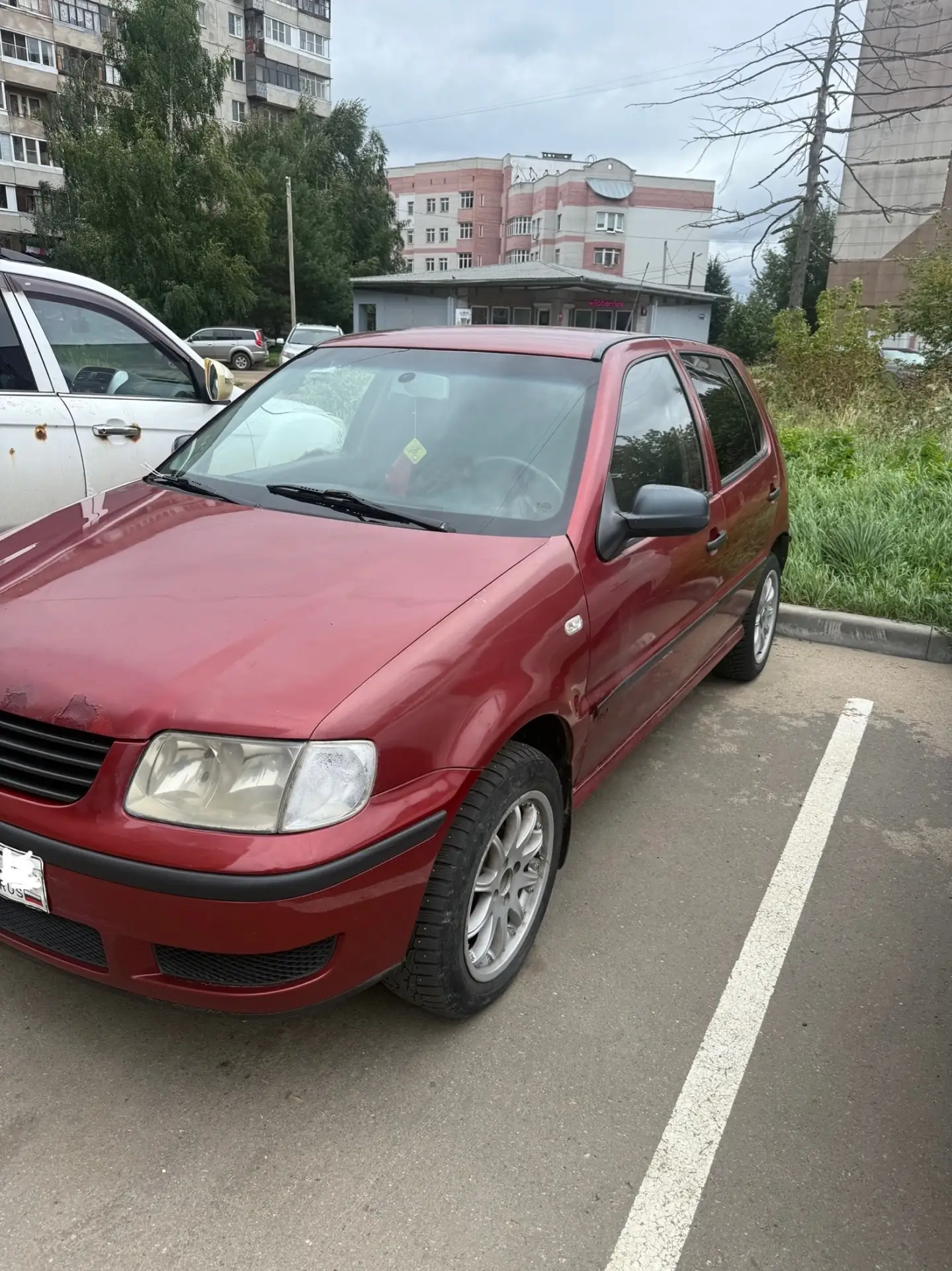 Продам автомобиль Volkswagen Polo 3 рестайлинг (6N2). Есть кондиционер, ГУР, электросте...