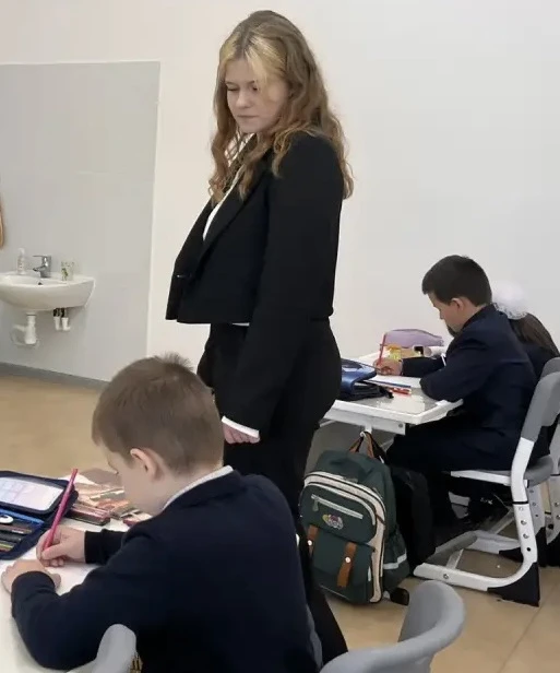 🎨 Акция-выставка «Мой учитель — лучший»