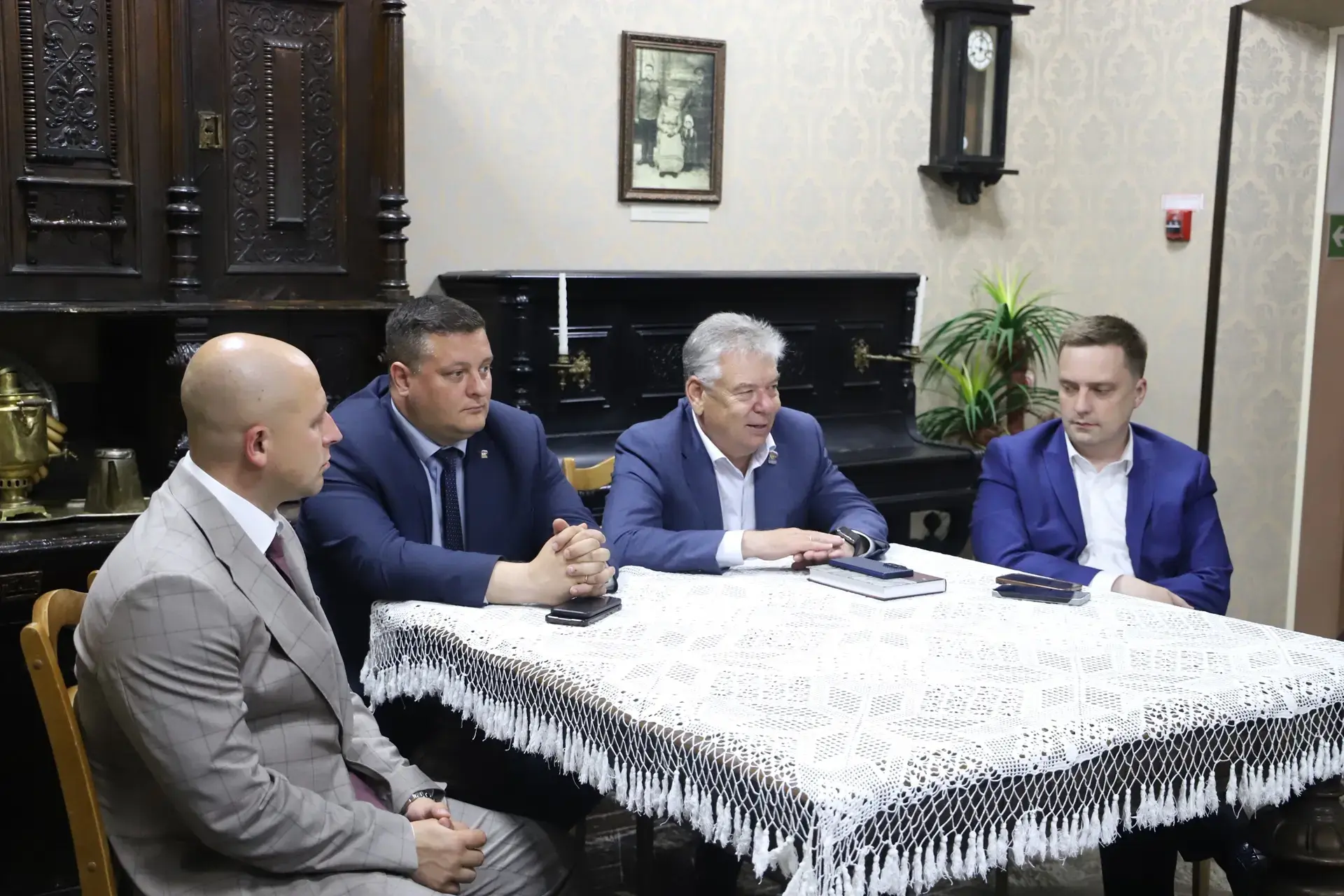 В Белёве состоялась встреча с жителями, посвящённая вопросам развития района, благоустройства и подд