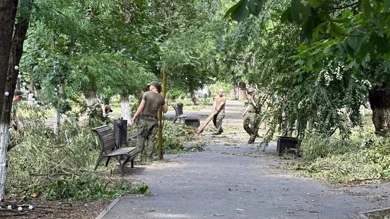 В Новочеркасске к ликвидации последствий непогоды привлечены подразделения военнослужащих