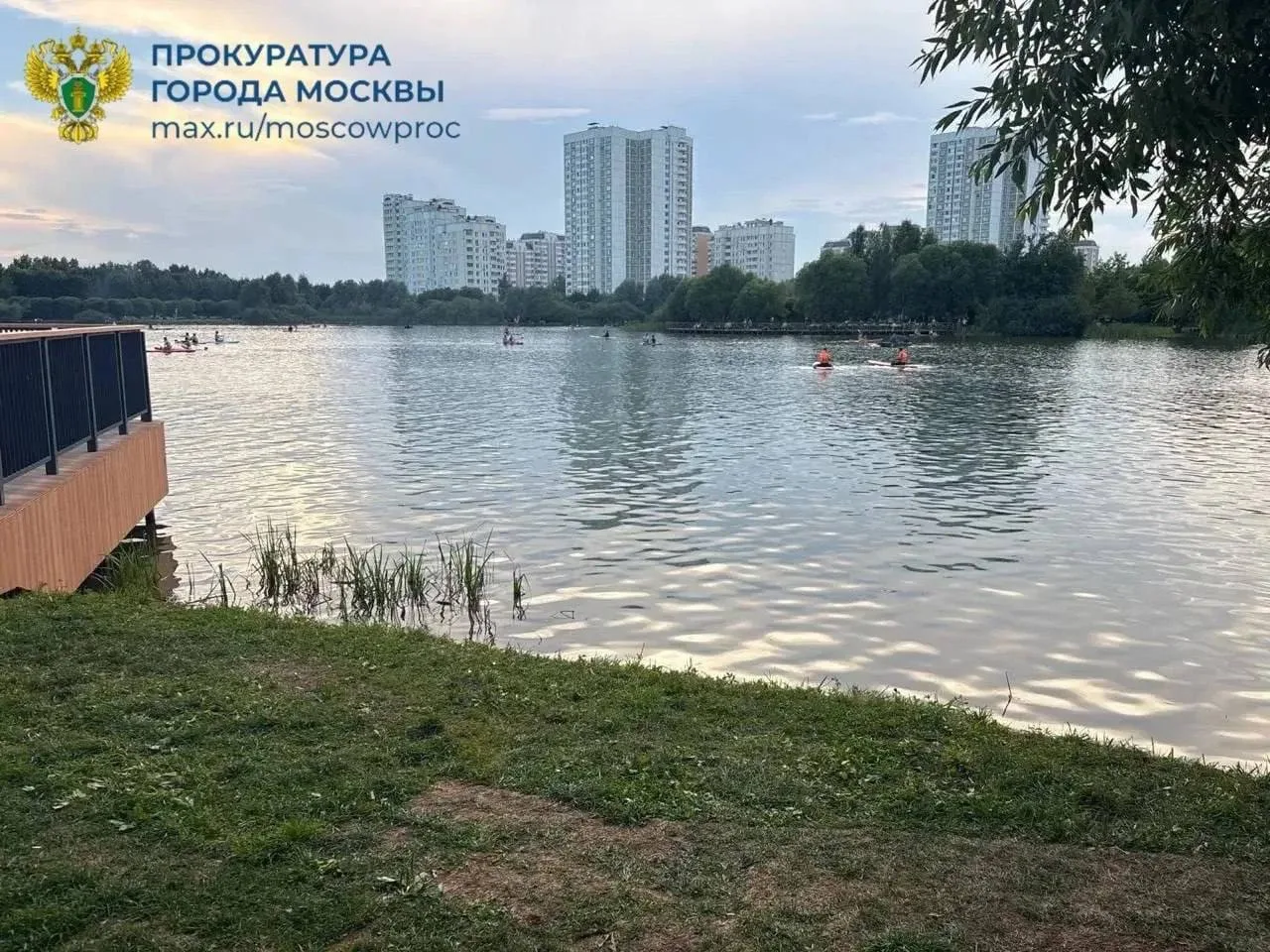😔 Тело 14-летнего подростка обнаружили в пруду в Южном Бутове.

Предварительно, он утонул во время 