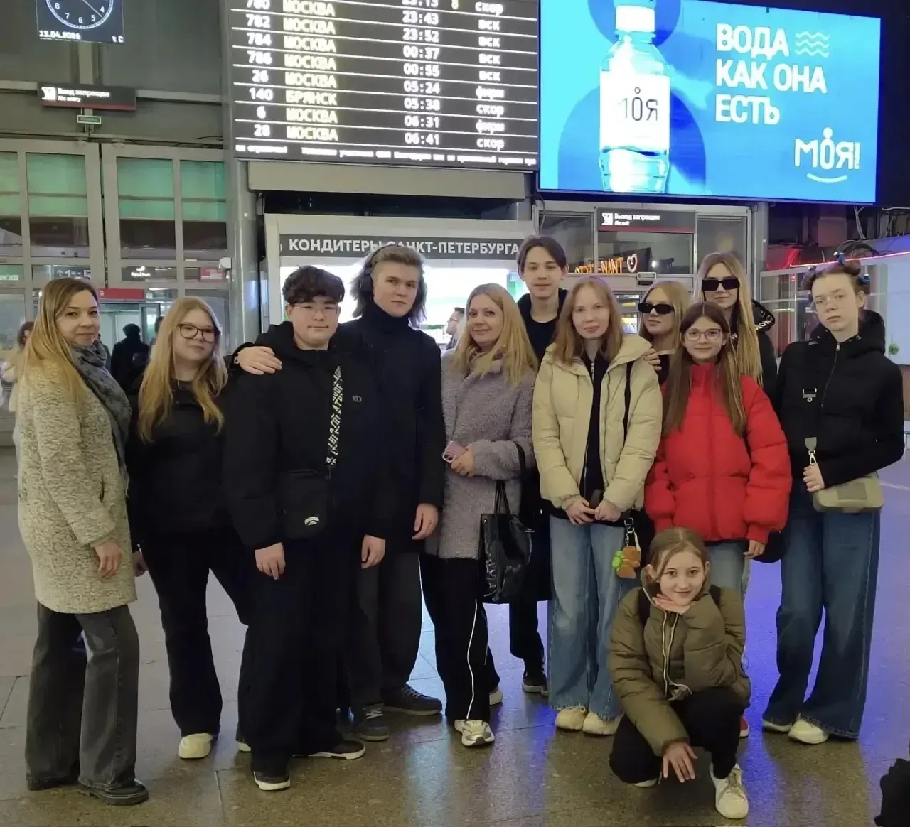 🎭 Гордость школы! Победа на престижном театральном фестивале!  Поздравляем наших талантливых учениц 