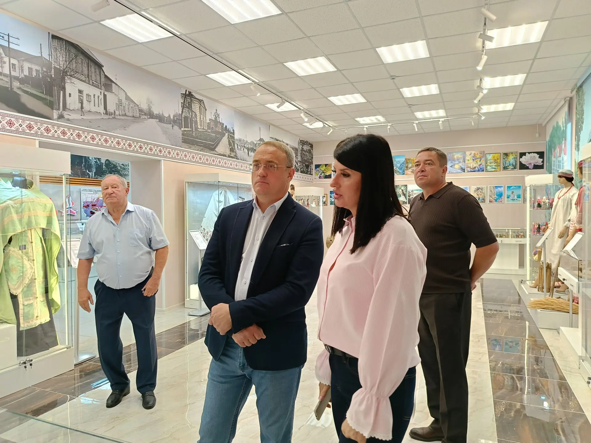 Сегодня культурно-выставочный центр посетил Главный федеральный инспектор по Калужской ...