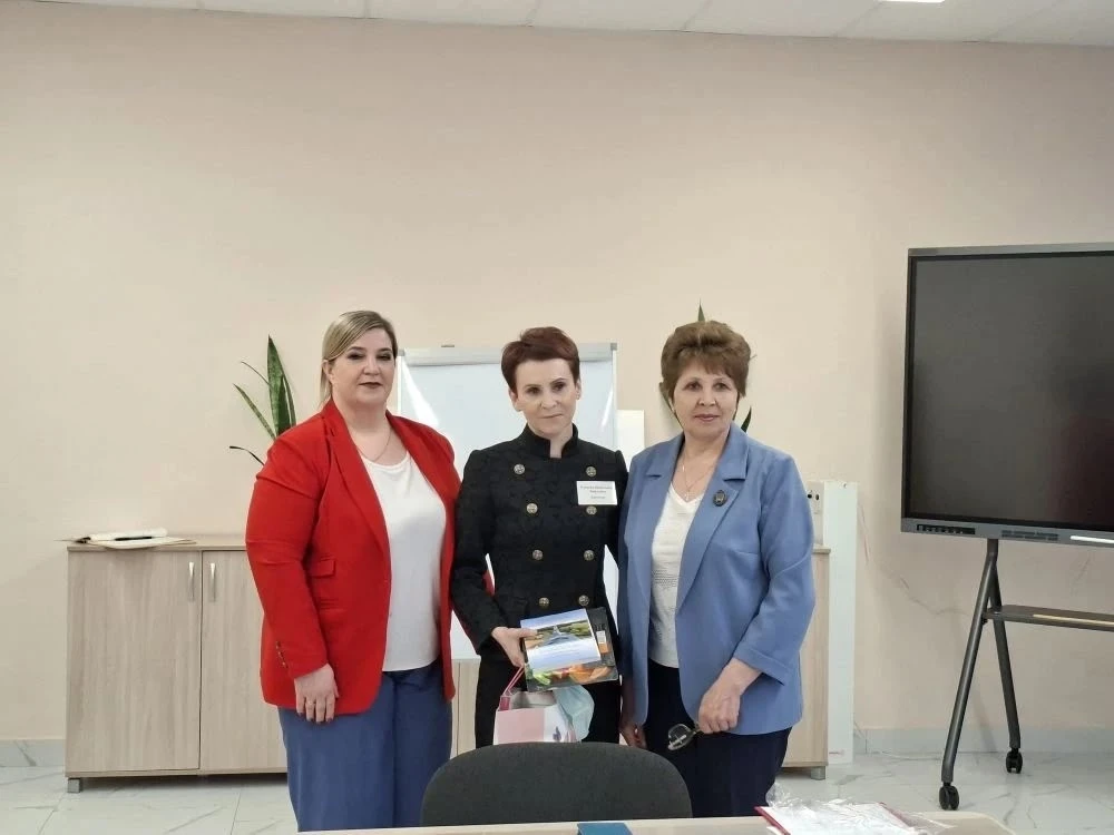 🏫 XVII Сухомлинские педагогические чтения в Уве