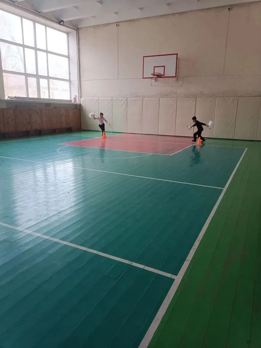 🏃‍♂️ Весёлые старты  В рамках Дня здоровья между учащимися 1Г и 1Д классов прошли «Весёлые старты» 🎉