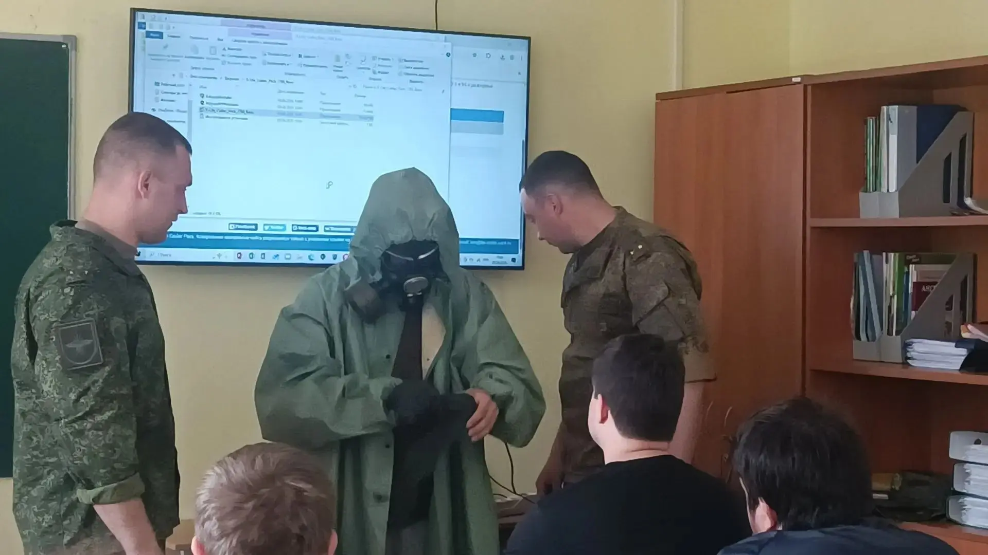 В нашем колледже успешно завершились практические учебные сборы для студентов мужского пола выпускны