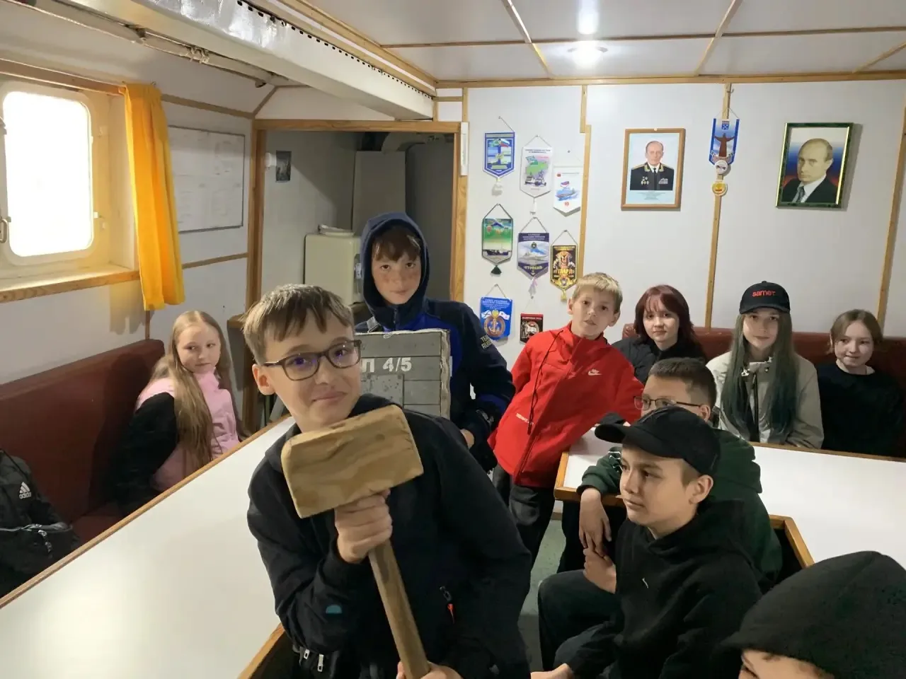 🌊 Вчера, 26 мая ученики 6Г, 5Г, 5В и 5Д класса совершили настоящее маленькое приключение — побывали 
