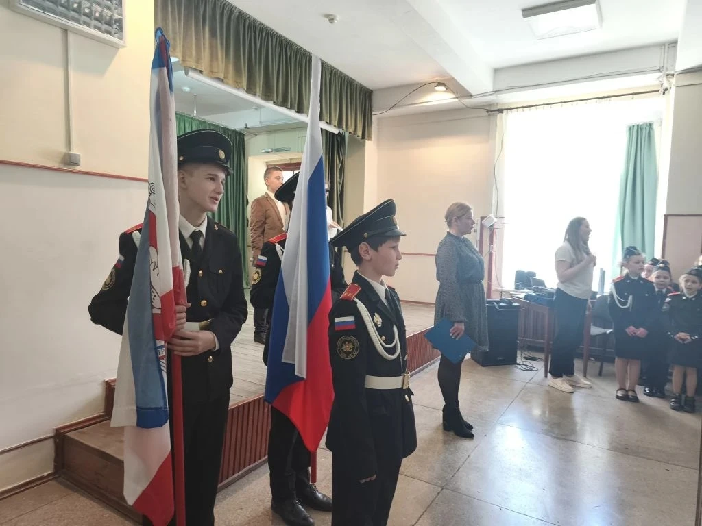 🌟 Память, честь и гордость: кадетская линейка в честь освобождения Ялты 🌟  Сегодня, 16 апреля, в ден