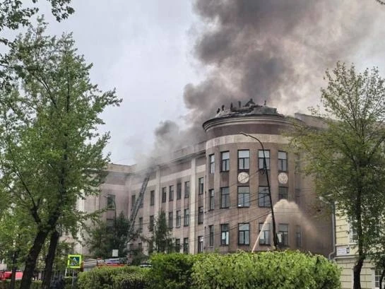 🔥Названа предварительная причина пожара в «Иргиредмете»   Игорь Кобзев сообщил, что огонь мог вспыхн