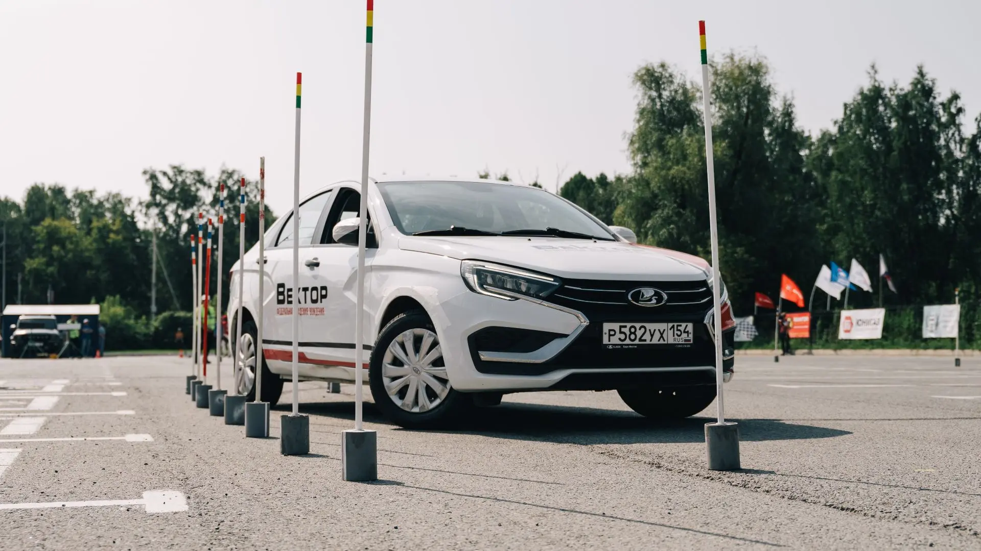 🚗 На площадке у «Красной звезды» собрались любители и профессионалы автомногоборья!