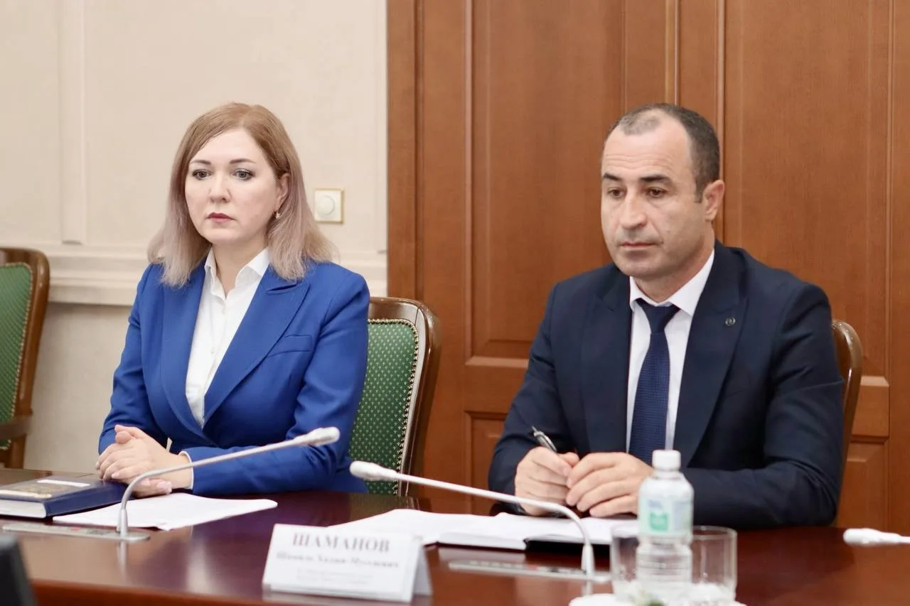 Руководитель СПО КЧГУ Снежанна Токова приняла участие в совещании Министра просвещения РФ Сергея Кра
