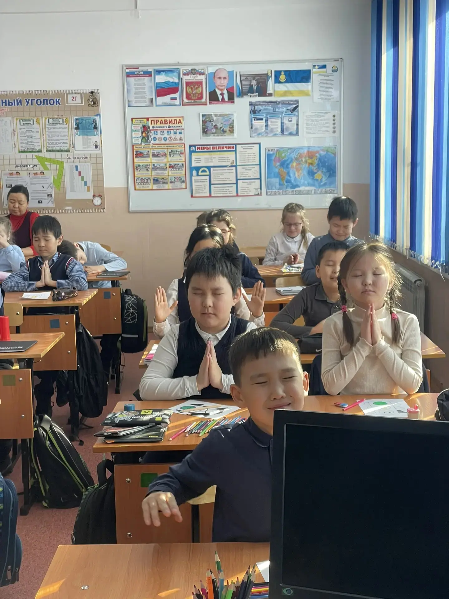 🌟 Старшие друзья — на помощь! Тренинги для младших школьников 🌟  Знаете, какой секрет помогает младш