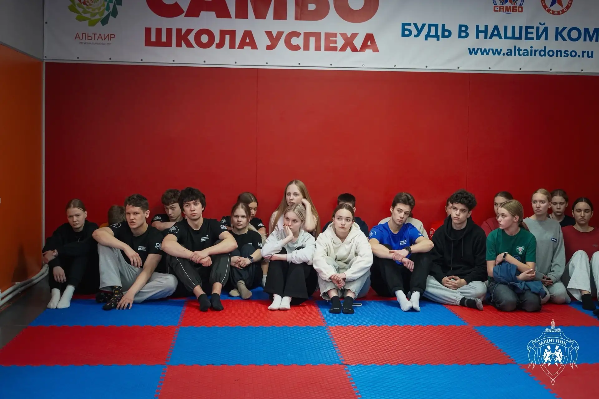 ПРОФСМЕНА #МАОУСОШ222 🇷🇺 НОВОСТИ С ПРОФСМЕНЫ «СТАНЬ ЗАЩИТНИКОМ»! 🇷🇺  Наши ребята уже несколько дней 