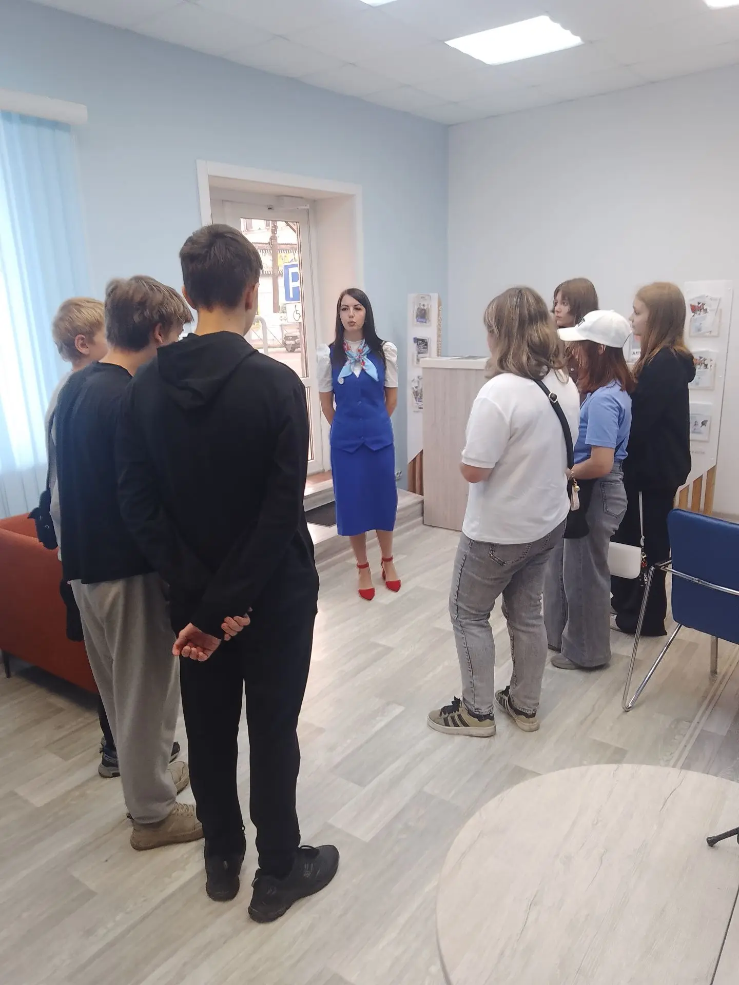🧑‍🎓Кадровый центр «Работа России» Болховского района помогает местной молодёжи сформи...