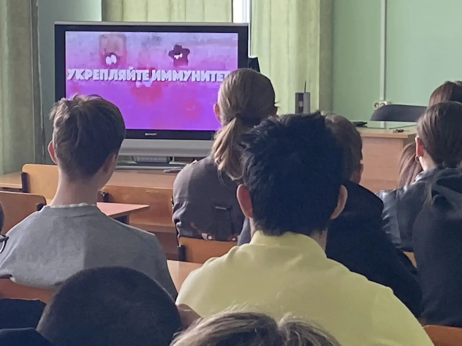 В группе П-23 под руководством куратора Гераськиной Г.В. прошел классный час «Мы за здоровый образ ж