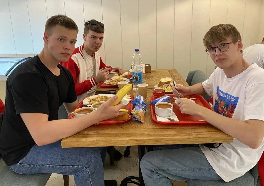 Ребята нашего лицея Ермоленко Илья и Гузенко Степан, ученики 10 Б класса, приняли участие в экскурси