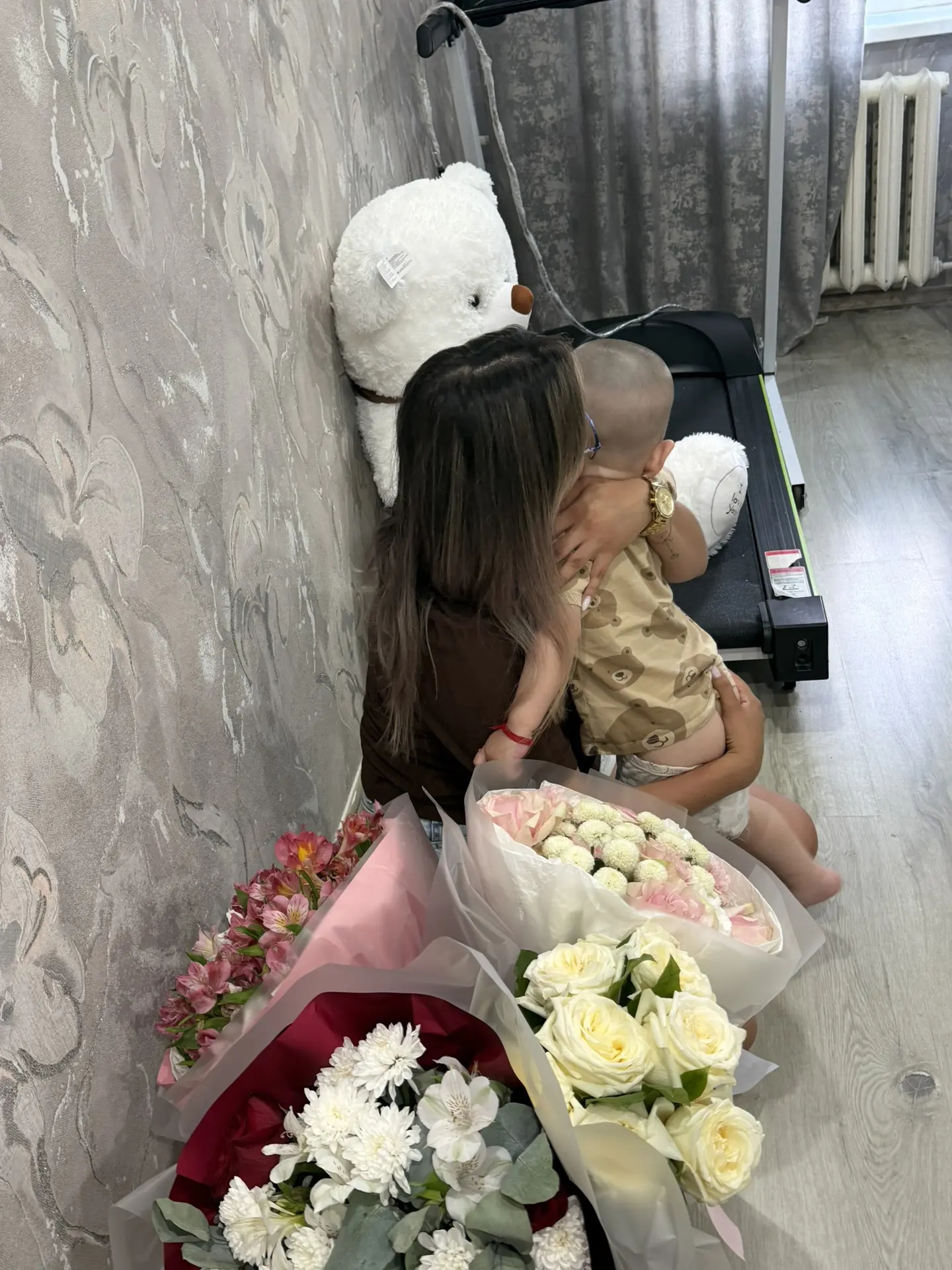 Убежала я в город одна, к Оксане😂
Не знаю даже, что там дома творится😏
Перезагрузка у меня🫩