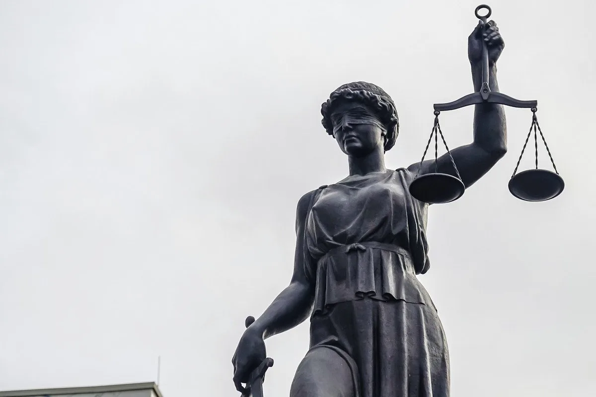 В Красноярске мать убитого сына взыскала с убийцы расходы на погребение. Гражданский ис...