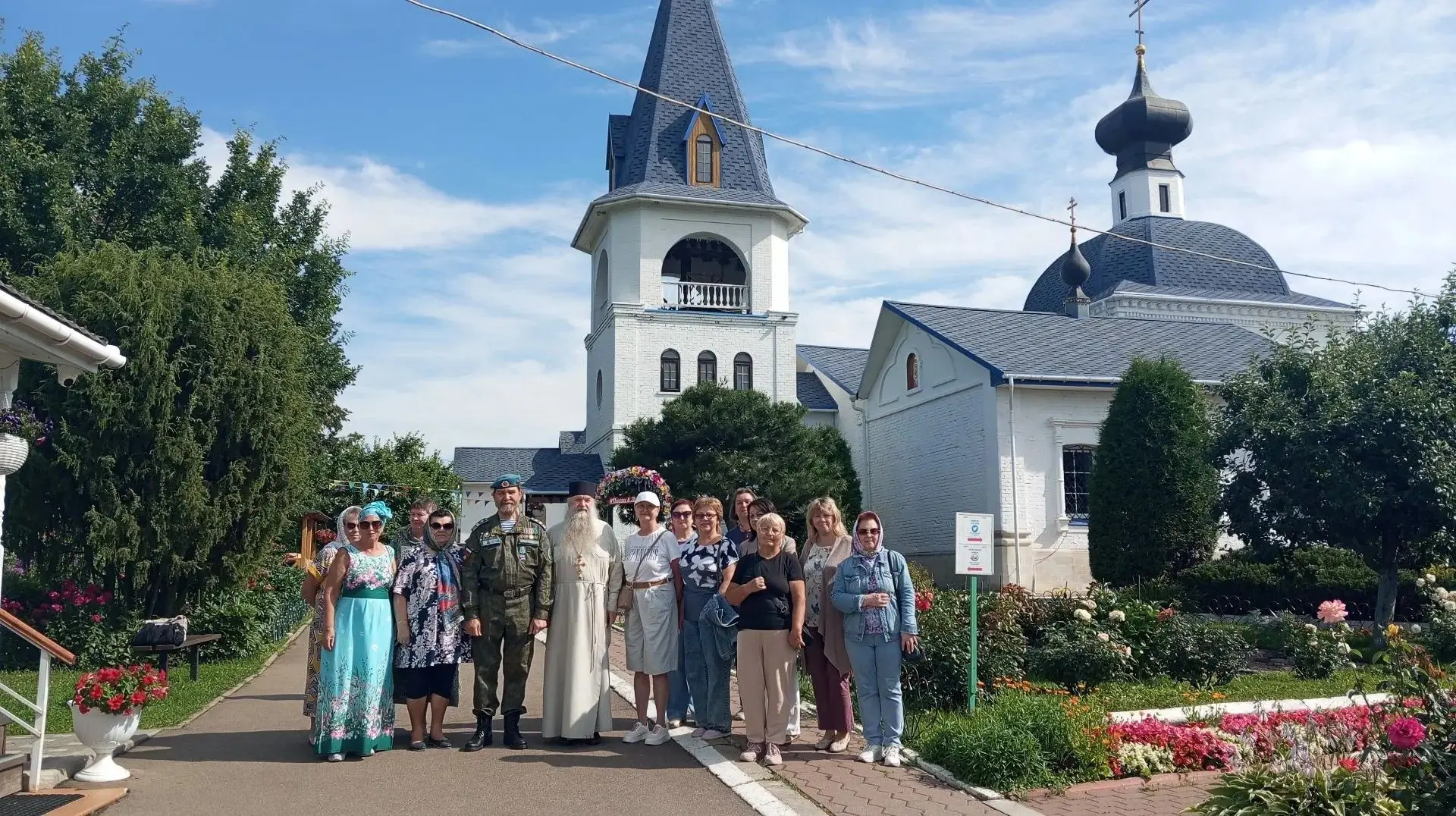 Участники клуба «Активное долголетие» города Коломна совершили поездку в Домодедово.