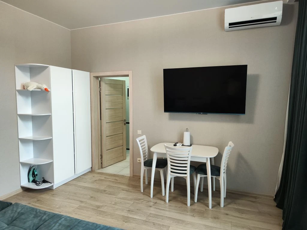 #ЯЛТА 🏡 р-н Спартак  🅿️ Парковка бесплатная!  Сдам 2-к квартира 42м²  ❗В квартире две изолированные 