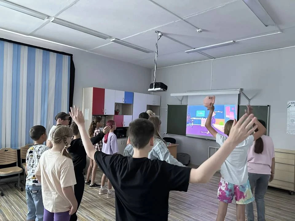 В лагере с дневным пребыванием детей    "Дружба" на базе ГОКУ СКШ г. Вихоревка 15 июня прошёл под на