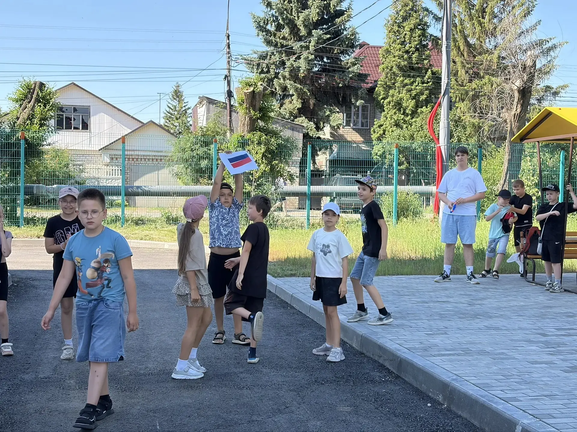 🎨 Родиной горжусь: как мы  отметили День России 🇷🇺

12 июня — День России. Для нашей страны это н